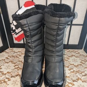 Weatherproof snow boots size 10 women's